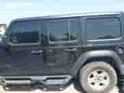 2022 Jeep Wrangler Unlimited Sport S z VIN 1C4HJXDG5NW180130, wystawiony jako IAAI lot #41772922 z przebiegiem 47 625 mil mil oraz . Historia ofert i sprzedaży dostępna na DreamBid. Obrazek 14.