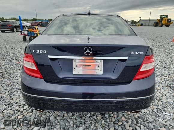 2008 Mercedes-Benz C 300 Sport z VIN WDDGF81X88F165011, wystawiony jako Copart lot #70551805 z przebiegiem 146 539 mil mil oraz Czysty tytuł • Clean title. Historia ofert i sprzedaży dostępna na DreamBid. Obrazek 6.
