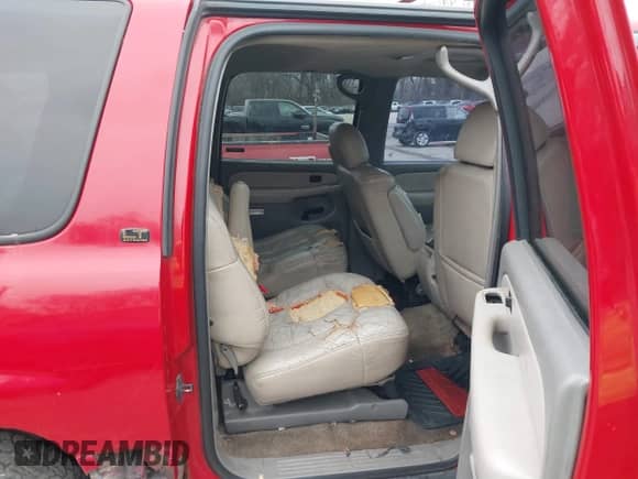 2001 Chevrolet Suburban LS with VIN 3GNFK16T81G212368, listed as a IAAI auction lot 41497683 with 259,827 mi miles and . Bid and sale history available at DreamBid. Image 8.