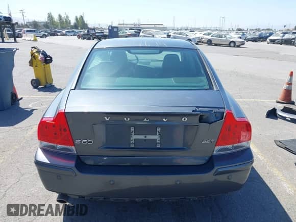 2009 Volvo S60 2.5T with VIN YV1RS592792725321, listed as a IAAI auction lot 42598987 with 127,678 mi miles and . Bid and sale history available at DreamBid. Image 16.