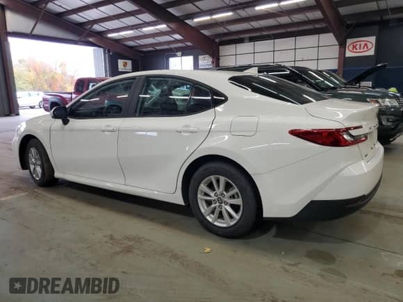 2025 Toyota Camry LE with VIN 4T1DAACK4SU017019, listed as a Copart auction lot 89814005 with 10,783 mi miles and Clean title. Bid and sale history available at DreamBid. Image 2.
