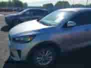 2020 Kia Sorento LX с VIN 5XYPG4A34LG647008, выставлен на аукционе IAAI как лот 41938773 с пробегом 98 917 миль миль и . История ставок и продаж доступна на DreamBid. Изображение 17.