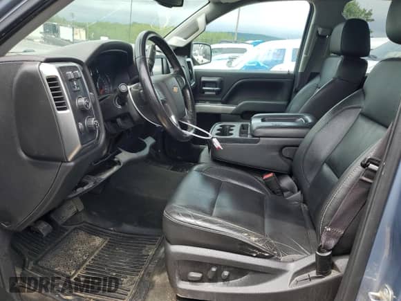 2015 Chevrolet Silverado 1500 LT z VIN 1GCVKREC3FZ389700, wystawiony jako Copart lot #59957585 z przebiegiem 108 938 mil mil oraz Czysty tytuł • Clean title. Historia ofert i sprzedaży dostępna na DreamBid. Obrazek 7.