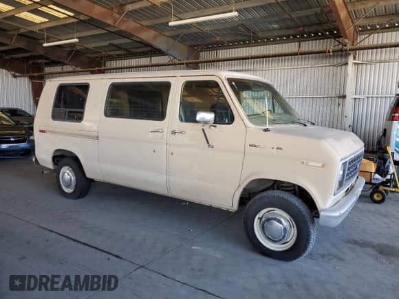 1984 Ford Econoline Cargo с VIN 1FTEE24F5EHB13825, выставлен на аукционе Copart как лот 69704845 с пробегом 98 682 миль миль и Чистый • Clean title. История ставок и продаж доступна на DreamBid. Изображение 4.