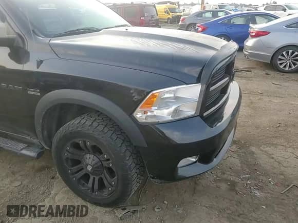 2010 Dodge 1500 Sport z VIN 1D7RV1GT6AS260932, wystawiony jako Copart lot #68677715 z przebiegiem 149 610 mil mil oraz Czysty tytuł • Clean title. Historia ofert i sprzedaży dostępna na DreamBid. Obrazek 14.