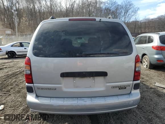 2001 Chevrolet Venture Plus с VIN 1GNDU03E31D143913, выставлен на аукционе Copart как лот 46291035 с пробегом Не указан миль и Списание • Salvage title. История ставок и продаж доступна на DreamBid. Изображение 6.