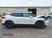 2024 Chevrolet Blazer LT с VIN 3GNKBDRS3RS182739, выставлен на аукционе IAAI как лот 42090575 с пробегом 13 005 миль миль и . История ставок и продаж доступна на DreamBid. Изображение 13.