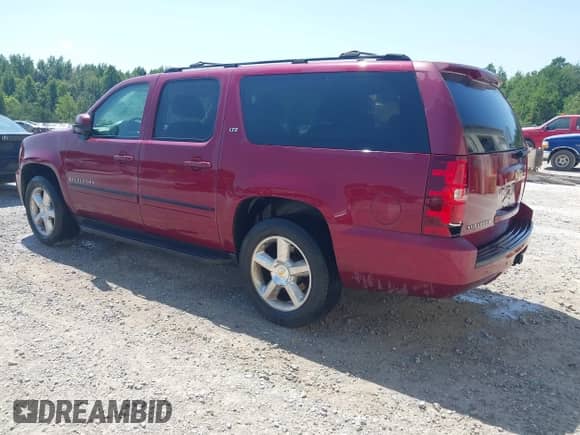 2007 Chevrolet Suburban LT с VIN 1GNFC16J47J220454, выставлен на аукционе IAAI как лот 42833623 с пробегом Не указан миль и . История ставок и продаж доступна на DreamBid. Изображение 3.