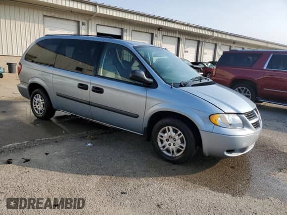 2005 Dodge Caravan SE with VIN 1D4GP24R25B396574, listed as a Copart auction lot 66869215 with 186,743 mi miles and Clean title. Bid and sale history available at DreamBid. Image 4.