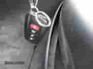 2021 Toyota Camry SE Nightshade z VIN 4T1T11AK9MU430894, wystawiony jako IAAI lot #43127250 z przebiegiem 80 059 mil mil oraz . Historia ofert i sprzedaży dostępna na DreamBid. Obrazek 11.