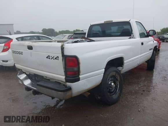 2001 Dodge 1500 with VIN 1B7HF16Y41S287918, listed as a IAAI auction lot 42183112 with Not provided miles and . Bid and sale history available at DreamBid. Image 4.