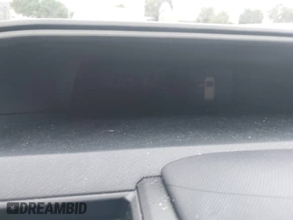 2013 Toyota Prius One z VIN JTDKDTB3XD1545063, wystawiony jako IAAI lot #43039727 z przebiegiem Nie podano mil oraz . Historia ofert i sprzedaży dostępna na DreamBid. Obrazek 7.