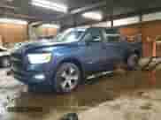 2021 Ram 1500 Laramie z VIN 1C6SRFRT2MN699534, wystawiony jako Copart lot #57587805 z przebiegiem 28 602 mil mil oraz Szkoda całkowita • Salvage title. Historia ofert i sprzedaży dostępna na DreamBid. Obrazek 1.