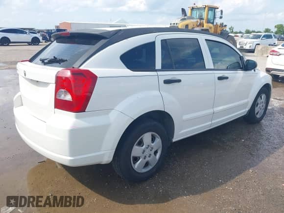 2007 Dodge Caliber z VIN 1B3HB28B57D284888, wystawiony jako IAAI lot #42718397 z przebiegiem 138 968 mil mil oraz . Historia ofert i sprzedaży dostępna na DreamBid. Obrazek 4.