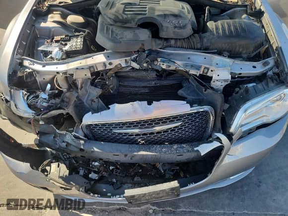 2015 Chrysler 300 C с VIN 2C3CCAEG9FH760551, выставлен на аукционе Copart как лот 86621065 с пробегом 112 466 миль миль и Списание • Salvage title. История ставок и продаж доступна на DreamBid. Изображение 11.