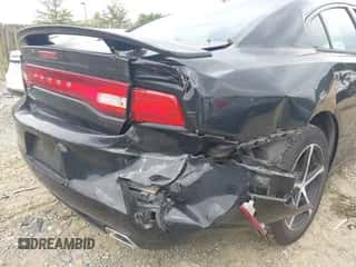 2012 Dodge Charger SE z VIN 2C3CDXBG0CH232459, wystawiony jako IAAI lot #43288359 z przebiegiem 145 260 mil mil oraz . Historia ofert i sprzedaży dostępna na DreamBid. Obrazek 6.