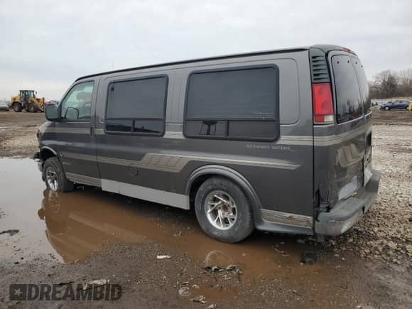 1999 Chevrolet Express с VIN 1GBFG15R9X1089305, выставлен на аукционе Copart как лот 51810075 с пробегом 130 441 миль миль и Списание • Salvage title. История ставок и продаж доступна на DreamBid. Изображение 2.