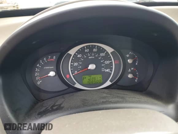 2008 Hyundai Tucson SE с VIN KM8JN72D88U739261, выставлен на аукционе Copart как лот 65199145 с пробегом 108 500 миль миль и Чистый • Clean title. История ставок и продаж доступна на DreamBid. Изображение 9.