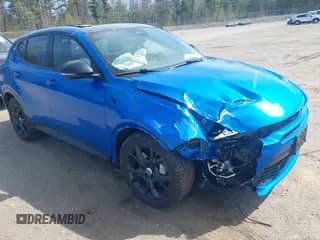 2024 Dodge Hornet R/T Plus z VIN ZACPDFDW8R3A18734, wystawiony jako IAAI lot #42147481 z przebiegiem 2 990 mil mil oraz . Historia ofert i sprzedaży dostępna na DreamBid. Obrazek 1.