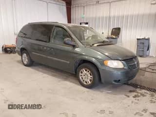 2005 Dodge Caravan SE with VIN 1D4GP24R05B206321, listed as a IAAI auction lot 43407335 with 206,806 mi miles and . Bid and sale history available at DreamBid. Image 1.