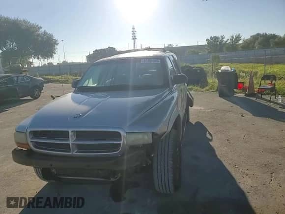 2001 Dodge Durango with VIN 1B4HS28N41F640765, listed as a Copart auction lot 82454665 with 294,694 mi miles and Salvage title. Bid and sale history available at DreamBid. Image 15.