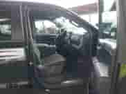 2021 Chevrolet Silverado 1500 LT z VIN 3GCPWCET2MG292009, wystawiony jako IAAI lot #43433563 z przebiegiem 60 792 mil mil oraz . Historia ofert i sprzedaży dostępna na DreamBid. Obrazek 5.