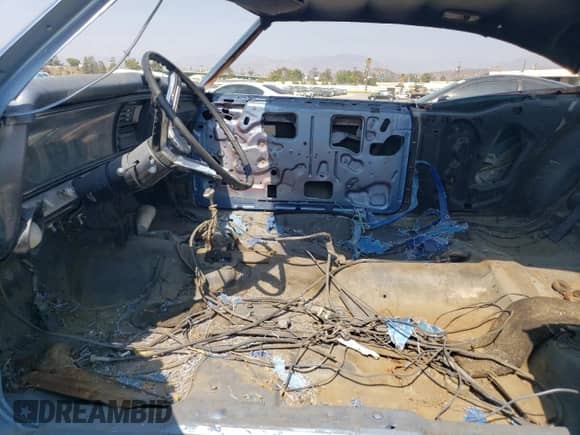 1967 Chevrolet Impala с VIN 168877J149719, выставлен на аукционе Copart как лот 71652484 с пробегом 38 801 миль миль и Списание • Salvage title. История ставок и продаж доступна на DreamBid. Изображение 7.