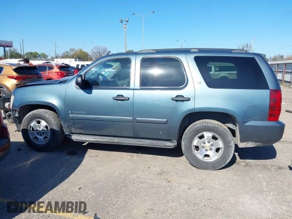 2009 Chevrolet Tahoe LS с VIN 1GNFC13CX9R157516, выставлен на аукционе IAAI как лот 41207676 с пробегом 250 538 миль миль и . История ставок и продаж доступна на DreamBid. Изображение 14.