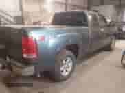 2007 GMC Sierra 1500 SLE2 z VIN 1GTEK19067Z505345, wystawiony jako IAAI lot #42936236 z przebiegiem 217 767 mil mil oraz . Historia ofert i sprzedaży dostępna na DreamBid. Obrazek 4.