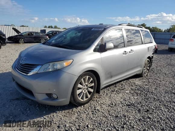 2011 Toyota Sienna Limited with VIN 5TDDK3DC6BS003504, listed as a Copart auction lot 82208915 with 366,730 mi miles and Salvage title. Bid and sale history available at DreamBid. Image 1.