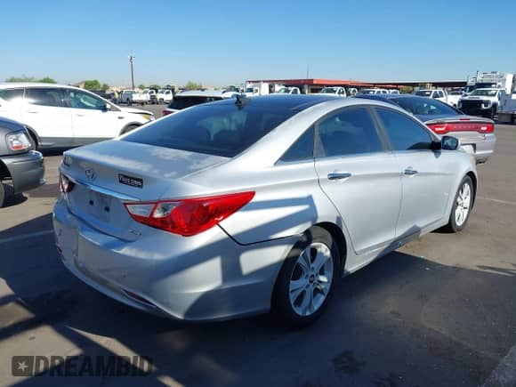 2012 Hyundai Sonata Limited с VIN 5NPEC4AC4CH393571, выставлен на аукционе IAAI как лот 42510310 с пробегом 239 103 миль миль и . История ставок и продаж доступна на DreamBid. Изображение 4.