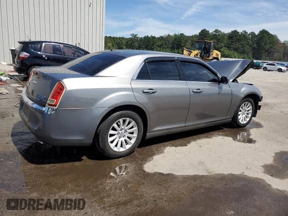 2012 Chrysler 300 с VIN 2C3CCAAG6CH312348, выставлен на аукционе Copart как лот 80028375 с пробегом 161 399 миль миль и Списание • Salvage title. История ставок и продаж доступна на DreamBid. Изображение 3.