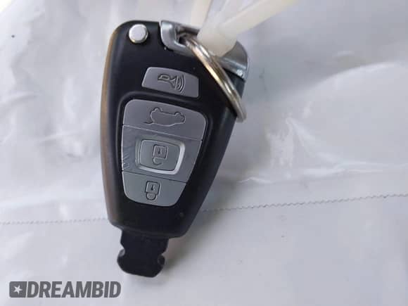2012 Hyundai Veracruz Limited with VIN KM8NU4CC9CU186976, listed as a IAAI auction lot 42337951 with 148,084 mi miles and . Bid and sale history available at DreamBid. Image 11.