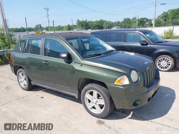 2007 Jeep Compass Sport с VIN 1J8FT47W77D276030, выставлен на аукционе IAAI как лот 42680003 с пробегом 176 816 миль миль и . История ставок и продаж доступна на DreamBid. Изображение 1.