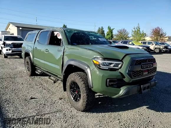 2020 Toyota Tacoma SR5 with VIN 5TFCZ5AN8LX240726, listed as a Copart auction lot 80963195 with 125,228 mi miles and Salvage title. Bid and sale history available at DreamBid. Image 13.