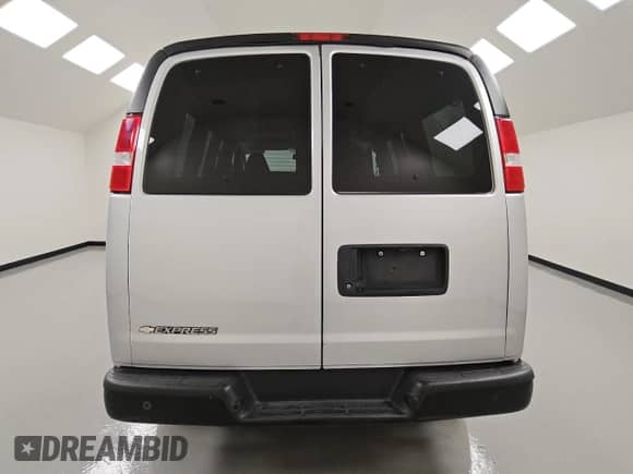 2020 Chevrolet Express Cargo with VIN 1GCWGAFG7L1242881, listed as a Copart auction lot 53825035 with 322,801 mi miles and Clean title. Bid and sale history available at DreamBid. Image 6.
