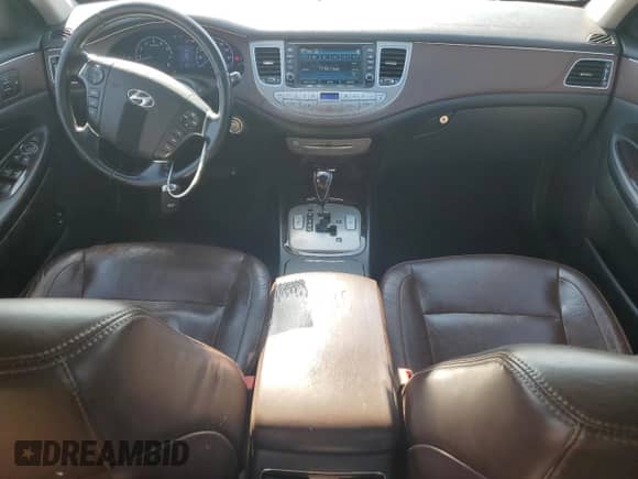 2013 Hyundai Genesis 3.8L with VIN KMHGC4DD9DU247926, listed as a Copart auction lot 61735335 with 218,121 mi miles and Salvage title. Bid and sale history available at DreamBid. Image 8.