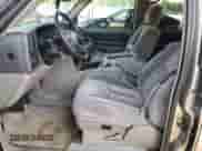 2003 Chevrolet Suburban LS с VIN 3GNEC16Z13G102973, выставлен на аукционе Copart как лот 65545555 с пробегом 327 258 миль миль и Списание • Salvage title. История ставок и продаж доступна на DreamBid. Изображение 7.