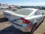 2014 Volvo S60 T5 с VIN YV1612FS2E1284271, выставлен на аукционе IAAI как лот 41634172 с пробегом 137 924 миль миль и . История ставок и продаж доступна на DreamBid. Изображение 4.