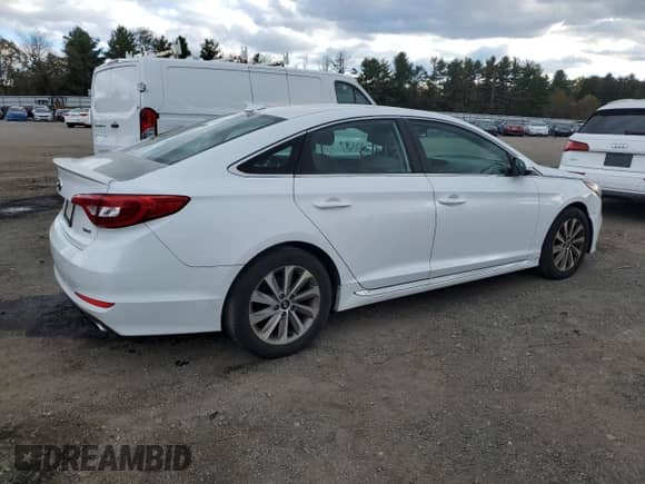 2015 Hyundai Sonata Limited with VIN 5NPE34AF5FH035376, listed as a Copart auction lot 82699565 with 129,589 mi miles and Clean title. Bid and sale history available at DreamBid. Image 3.