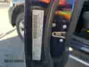 2018 Ram 1500 Express z VIN 1C6RR7KG7JS295014, wystawiony jako Copart lot #49279095 z przebiegiem 113 485 mil mil oraz Szkoda całkowita • Salvage title. Historia ofert i sprzedaży dostępna na DreamBid. Obrazek 15.