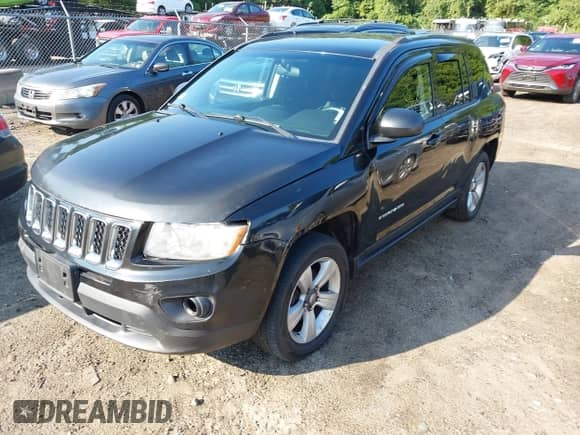2012 Jeep Compass Latitude с VIN 1C4NJDEB0CD659097, выставлен на аукционе IAAI как лот 43009609 с пробегом 136 119 миль миль и . История ставок и продаж доступна на DreamBid. Изображение 2.