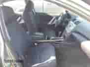 2008 Toyota Camry LE z VIN 4T1BE46K68U736225, wystawiony jako IAAI lot #42744320 z przebiegiem 192 242 mil mil oraz . Historia ofert i sprzedaży dostępna na DreamBid. Obrazek 5.