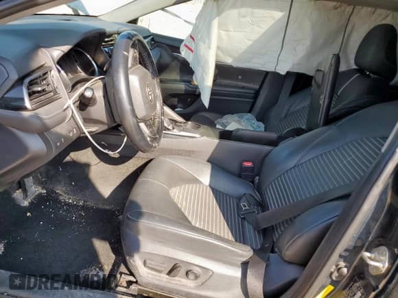 2019 Toyota Camry LE с VIN 4T1B11HK5KU710245, выставлен на аукционе Copart как лот 80063825 с пробегом 166 126 миль миль и Списание • Salvage title. История ставок и продаж доступна на DreamBid. Изображение 7.