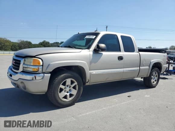 2004 GMC Sierra 1500 SLE with VIN 2GTEK19T841175934, listed as a Copart auction lot 81086155 with 144,128 mi miles and Clean title. Bid and sale history available at DreamBid. Image 1.