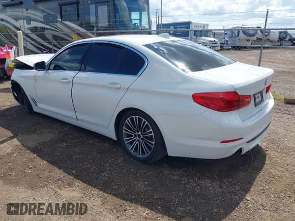 2019 BMW 5 Series 530i с VIN WBAJA5C56KWW31385, выставлен на аукционе IAAI как лот 42604506 с пробегом Не указан миль и . История ставок и продаж доступна на DreamBid. Изображение 3.