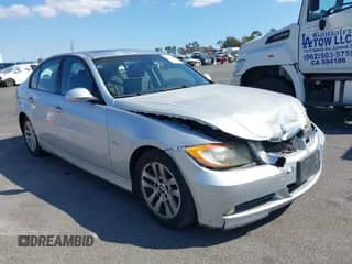 2006 BMW 3 Series 325i с VIN WBAVB135X6KX37228, выставлен на аукционе IAAI как лот 43215691 с пробегом 162 983 миль миль и . История ставок и продаж доступна на DreamBid. Изображение 1.