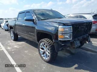 2014 Chevrolet Silverado 1500 LT with VIN 3GCUKREC4EG385343, listed as a IAAI auction lot 43105622 with 200,343 mi miles and . Bid and sale history available at DreamBid. Image 1.