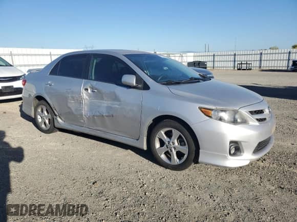 2011 Toyota Corolla L с VIN 2T1BU4EE3BC738487, выставлен на аукционе Copart как лот 85268565 с пробегом 173 298 миль миль и Списание • Salvage title. История ставок и продаж доступна на DreamBid. Изображение 4.