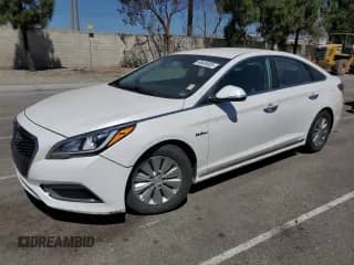2016 Hyundai Sonata SE with VIN KMHE24L18GA013543, listed as a Copart auction lot 66605505 with 152,318 mi miles and Clean title. Bid and sale history available at DreamBid. Image 1.
